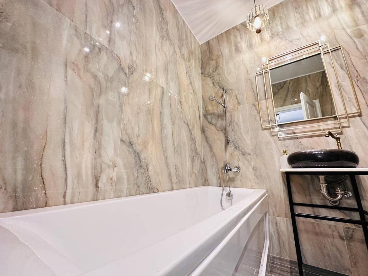 Happy Studio By Rh Living Bucharest Luaran gambar
